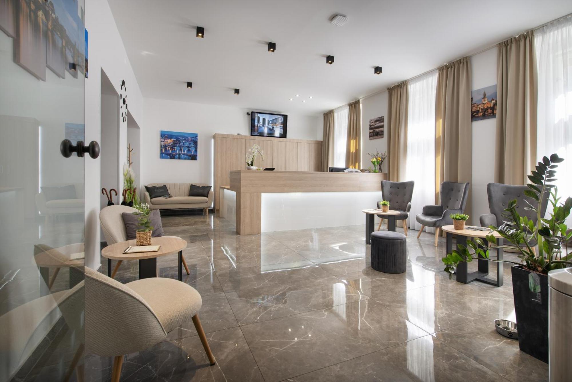 Hotel Season Three Stars Prag